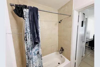 635 NW 22nd Rd, Fort Lauderdale, FL 33311 - Photo 17