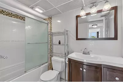 2801 Somerset Dr #408, Lauderdale Lakes, FL 33311 - Photo 15