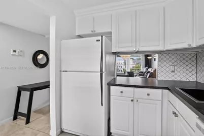 7897 Golf Cir Dr #307, Margate, FL 33063 - Photo 9