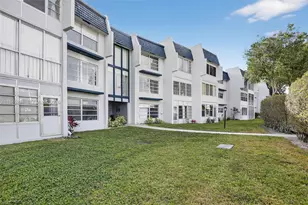 7897 Golf Cir Dr, Margate, FL 33063 - Photo 23