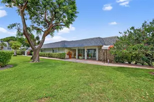 7897 Golf Cir Dr, Margate, FL 33063 - Photo 33