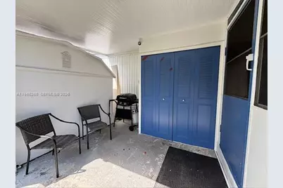 231 W Lake Dr #., Pembroke Park, FL 33009 - Photo 11