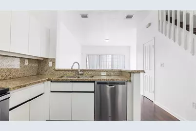 20820 San Simeon Way #24-G, Miami, FL 33179 - Photo 9