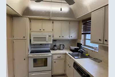 [Address not provided], Hallandale Beach, FL 33009 - Photo 29