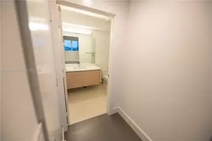 600 NE 27th St, Miami, FL 33137 - Photo 23