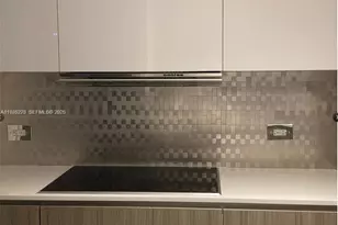 600 NE 27th St, Miami, FL 33137 - Photo 13