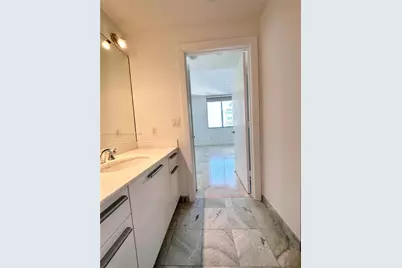 1060 Brickell Ave #2905, Miami, FL 33131 - Photo 25