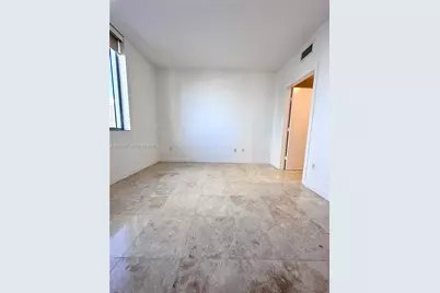 1060 Brickell Ave #2905, Miami, FL 33131 - Photo 19