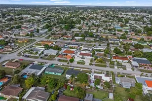 3960 NW 171st St, Miami Gardens, FL 33055 - Photo 45