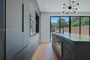 355 NW 50th St, Miami, FL 33127 - Photo 13