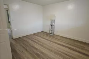 421 NE 1st St, Hallandale Beach, FL 33009 - Photo 11