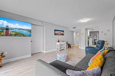 13355 SW 16th Ct #211E, Pembroke Pines, FL 33027 - Photo 7