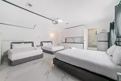 700 NW 9th Ct, Hallandale Beach, FL 33009 - Photo 27