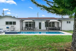 700 NW 9th Ct, Hallandale Beach, FL 33009 - Photo 37