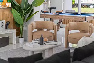 700 NW 9th Ct, Hallandale Beach, FL 33009 - Photo 21