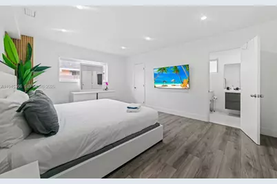 700 NW 9th Ct, Hallandale Beach, FL 33009 - Photo 19