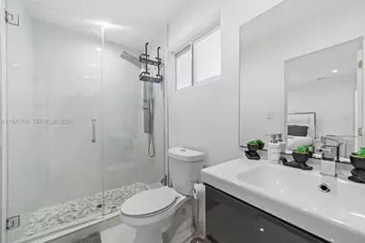 700 NW 9th Ct, Hallandale Beach, FL 33009 - Photo 29