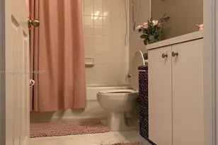 9260 SW 220th St, Cutler Bay, FL 33190 - Photo 11