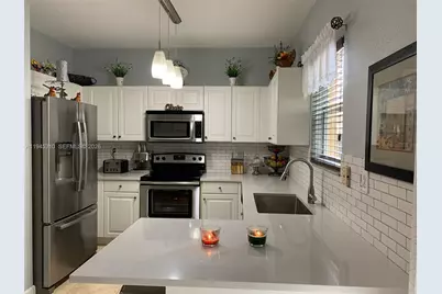 9260 SW 220 St, Cutler Bay, FL 33190 - Photo 5