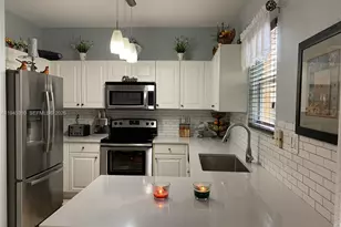 9260 SW 220th St, Cutler Bay, FL 33190 - Photo 5