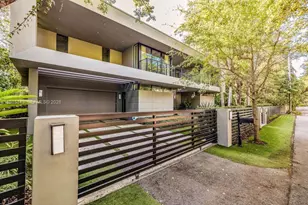 3232 Emathla St, Miami, FL 33133 - Photo 3