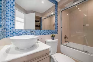 801 Brickell Bay Dr, Miami, FL 33131 - Photo 15