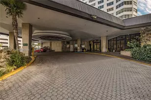 801 Brickell Bay Dr, Miami, FL 33131 - Photo 3