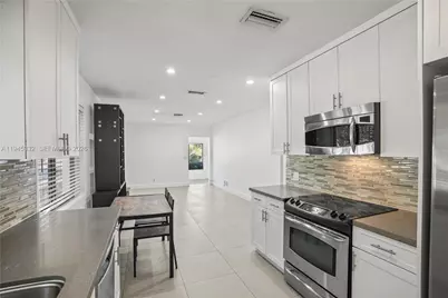 2290 SW 2nd Ter, Miami, FL 33135 - Photo 7