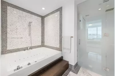 200 Biscayne Boulevard Way #4511, Miami, FL 33131 - Photo 15