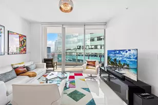 200 Biscayne Blvd Way, Miami, FL 33131 - Photo 3