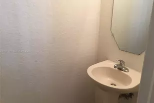 7973 NW 114th Pl, Doral, FL 33178 - Photo 27