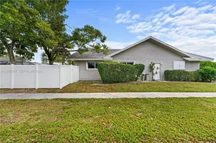 7527 SW 6th Ct, North Lauderdale, FL 33068 - Photo 25