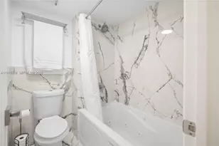 380 Racquet Club Rd, Weston, FL 33326 - Photo 9