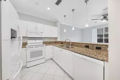 5560 NW 107th Ave #1012, Doral, FL 33178 - Photo 5