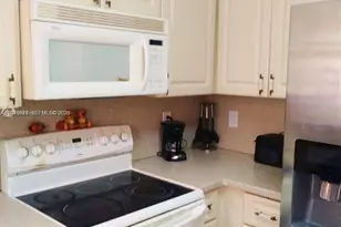 6103 NW 114th Pl, Doral, FL 33178 - Photo 13