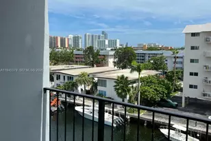 3642 NE 171 St, North Miami Beach, FL 33160 - Photo 7