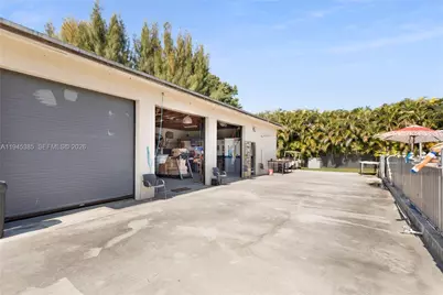 4841 SW 201st Ter, Southwest Ranches, FL 33332 - Photo 13