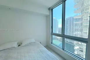 300 S Biscayne Blvd, Miami, FL 33131 - Photo 9