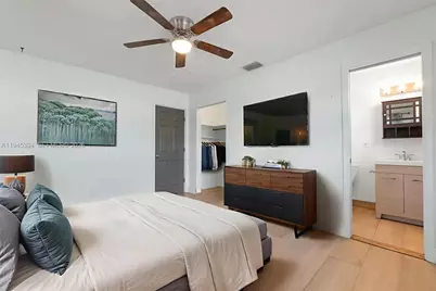 1310 NW 42nd St, Oakland Park, FL 33309 - Photo 21