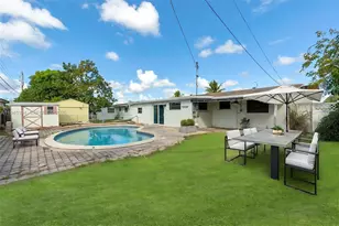 1310 NW 42nd St, Oakland Park, FL 33309 - Photo 27