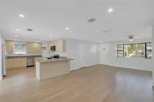 1310 NW 42nd St, Oakland Park, FL 33309 - Photo 11