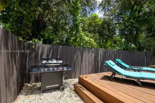 14325 NE 8th Ave, North Miami, FL 33161 - Photo 19