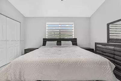 16618 NW 71st Ave, Miami Lakes, FL 33014 - Photo 13