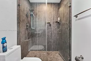 16618 NW 71st Ave, Miami Lakes, FL 33014 - Photo 15