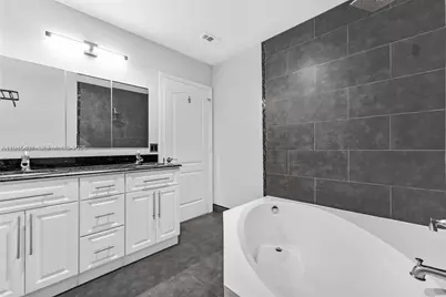 16618 NW 71st Ave, Miami Lakes, FL 33014 - Photo 21