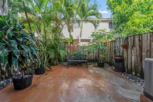 16618 NW 71st Ave, Miami Lakes, FL 33014 - Photo 3