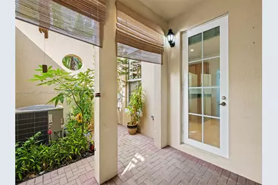 14762 SW 12th St, Pembroke Pines, FL 33027 - Photo 5