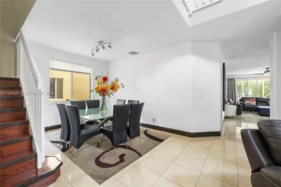 1199 Golden Cane Dr, Weston, FL 33327 - Photo 3