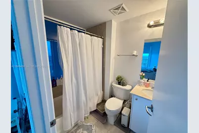 60 SW 13th St #4018, Miami, FL 33130 - Photo 13