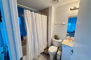 60 SW 13th St, Miami, FL 33130 - Photo 13